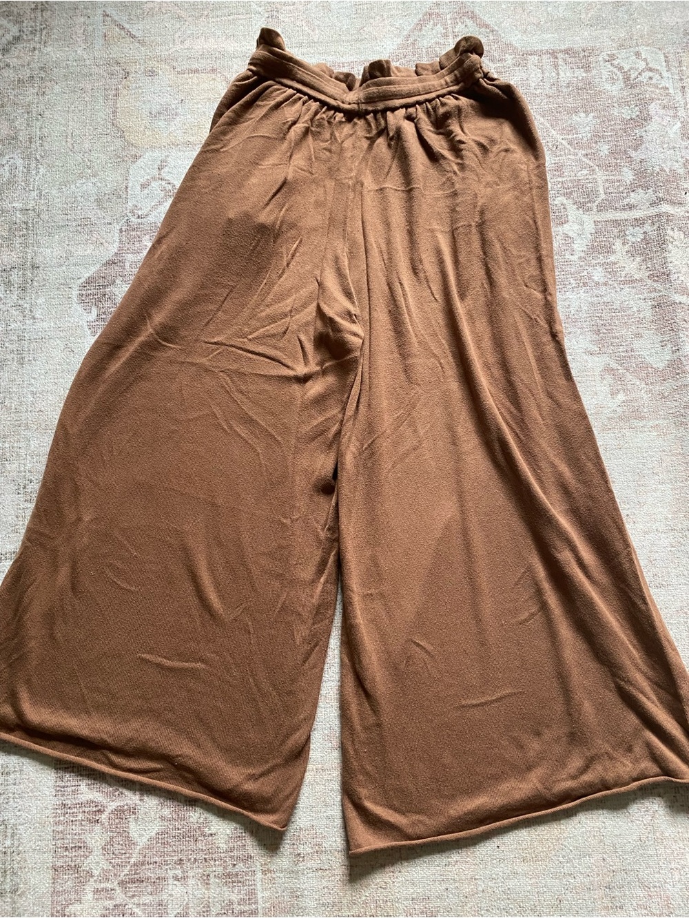 LUNYA Cotton Silk Wide-Legged Lounge Pants in Walnut - Picture 4 of 7